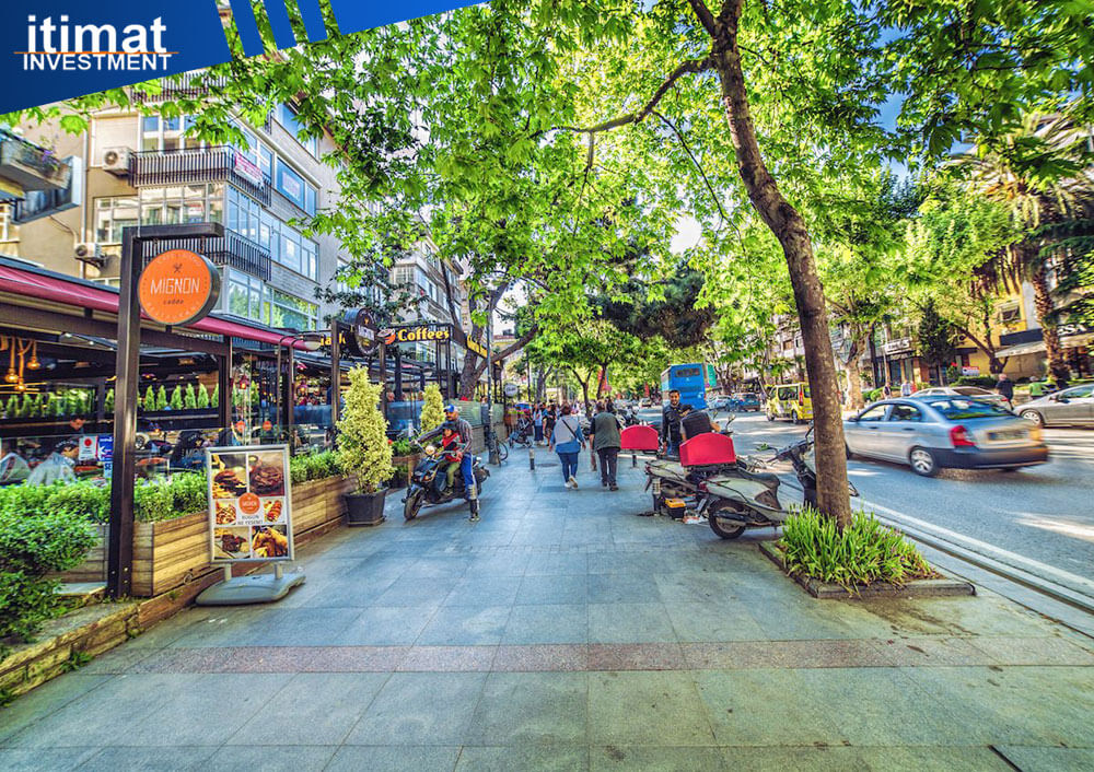 خیابان بغداد در منطقه کادیکوی استانبول